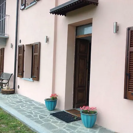 Bed & Breakfast Cascina Raggio Di Sole